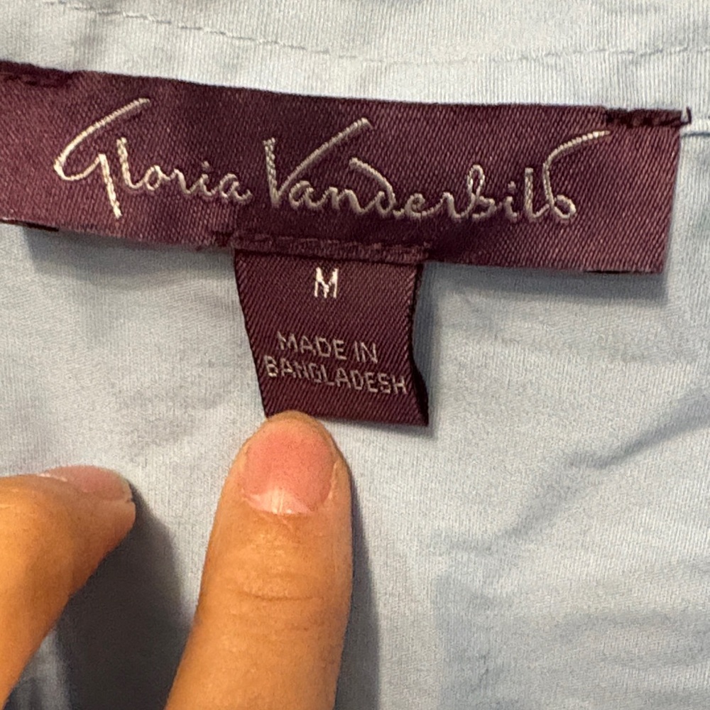 Gloria Vanderbilt Light Blue Blouse - Picture 3 of 3